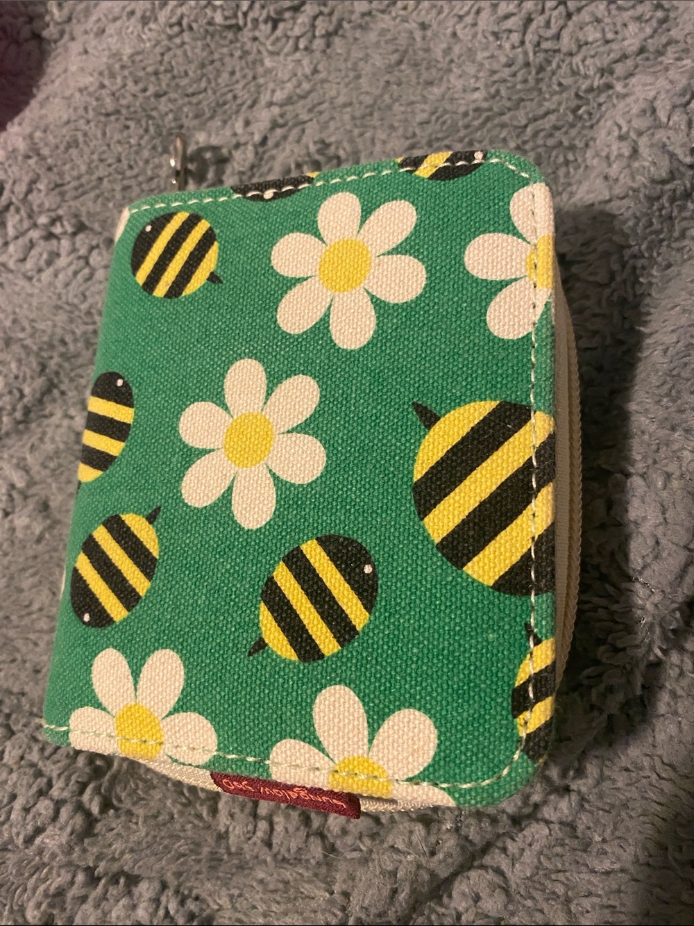 bungalow 360 Green Daisy & Bee Zip Wallet